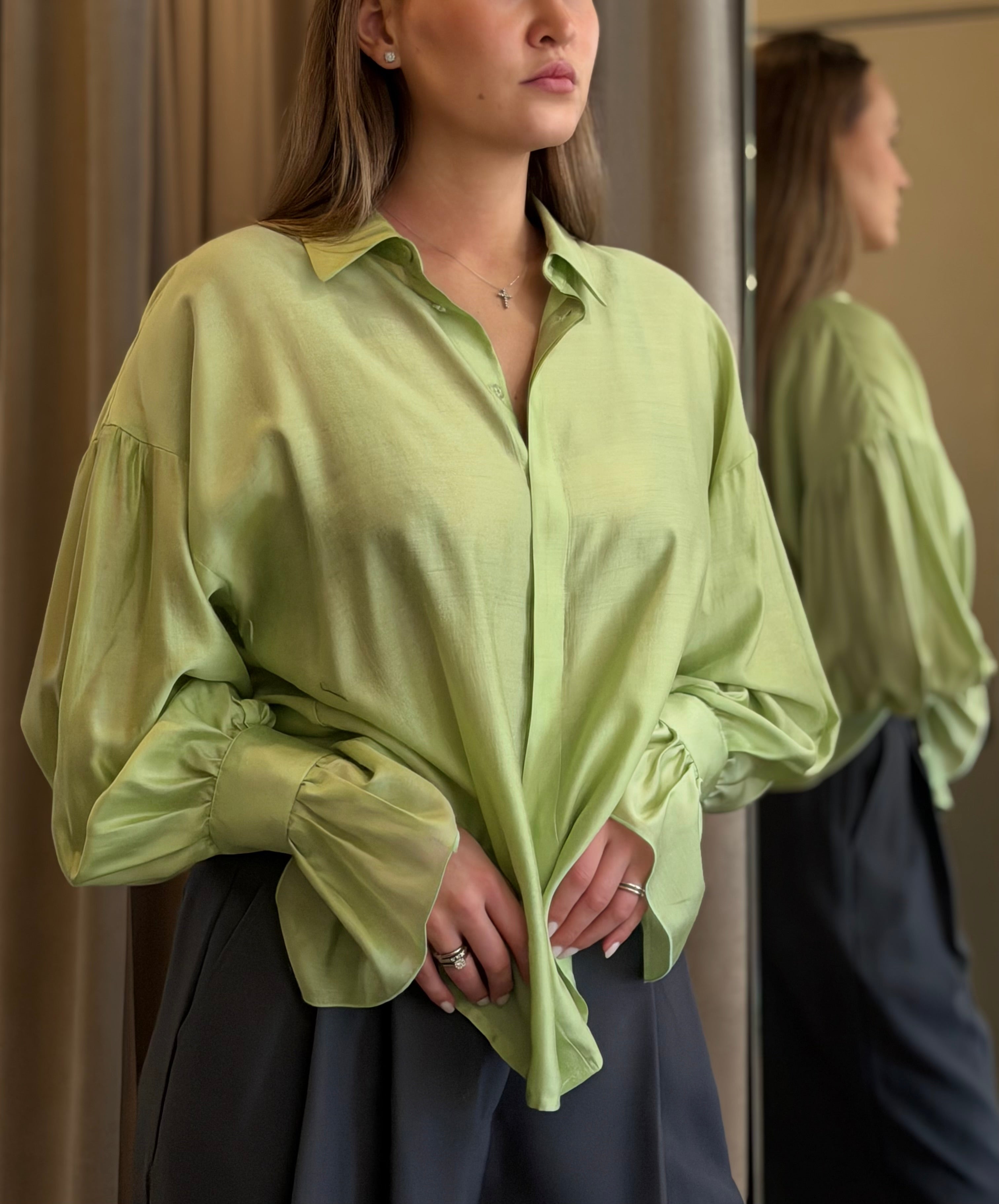 Elegantiški tencelio marškiniai green