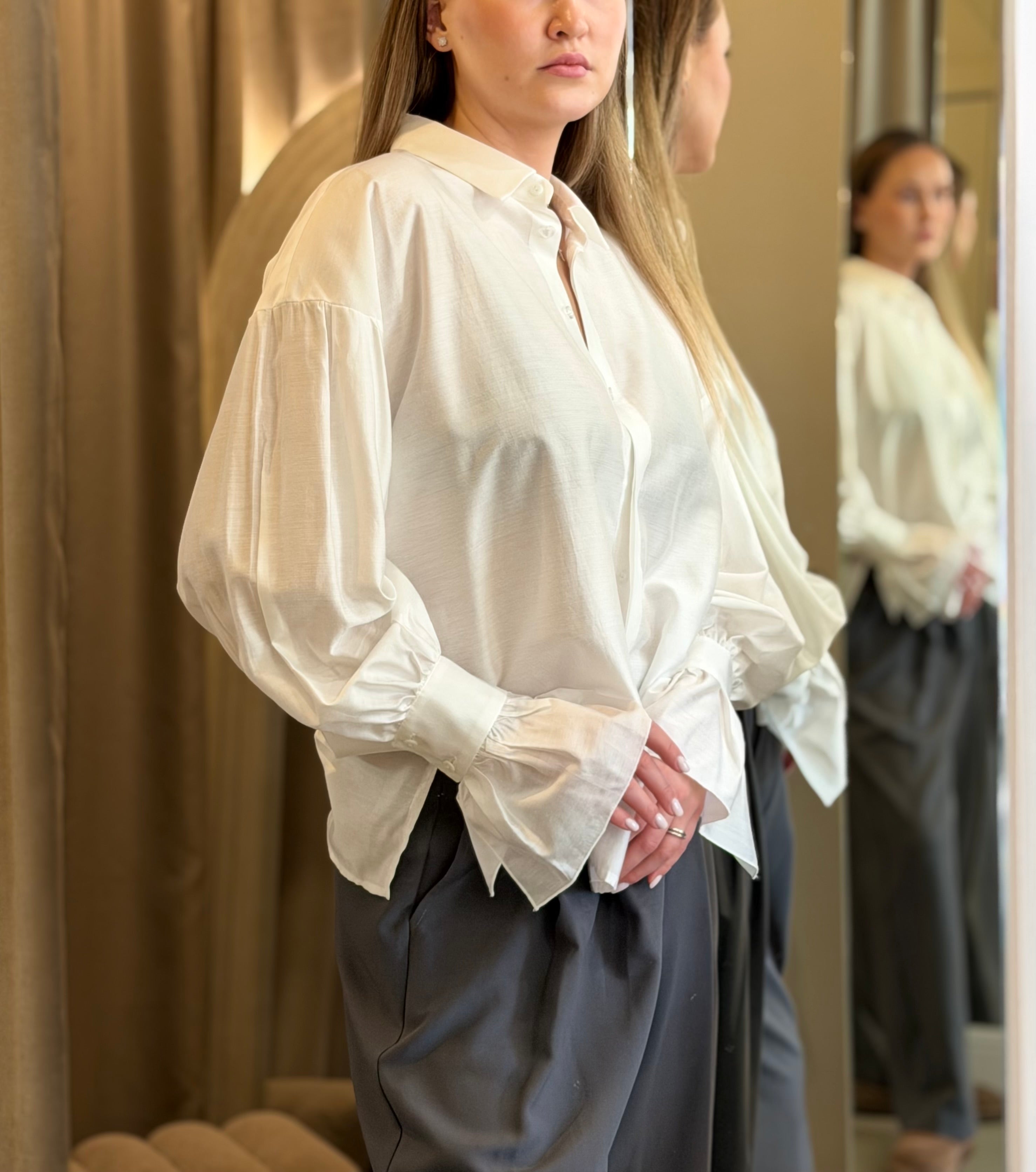 Elegantiški tencelio marškiniai white